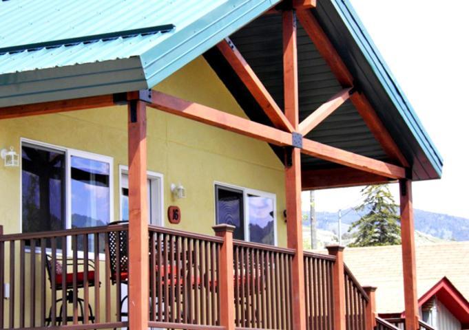 Yellowstone Riverside Cottages Gardiner Eksteriør bilde