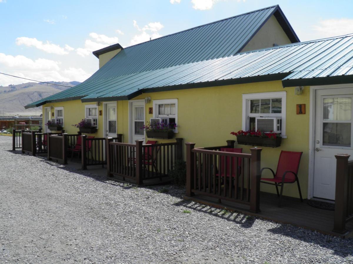 Yellowstone Riverside Cottages Gardiner Eksteriør bilde