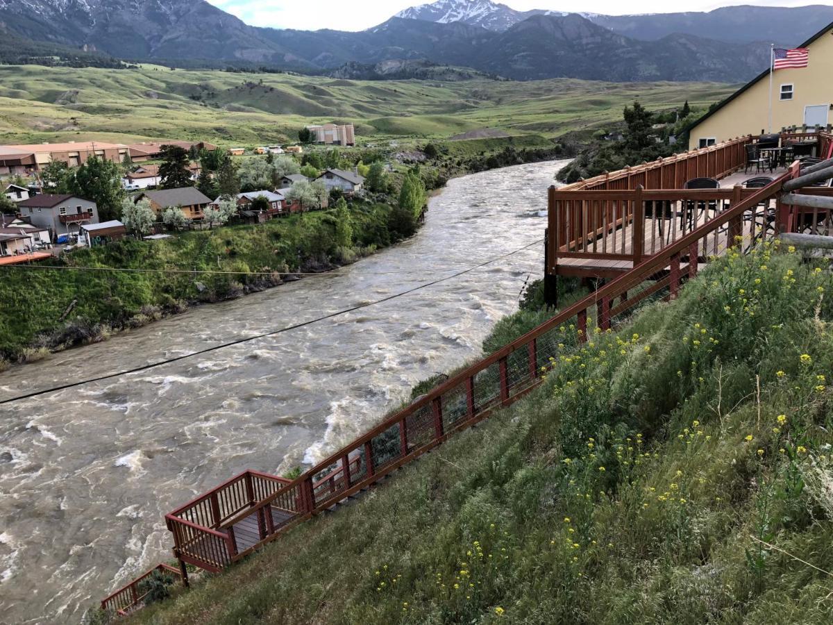 Yellowstone Riverside Cottages Gardiner Eksteriør bilde